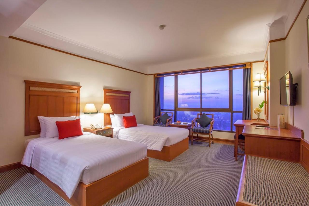 Cholchan Pattaya Beach Resort - Sha Extra Plus Exterior foto